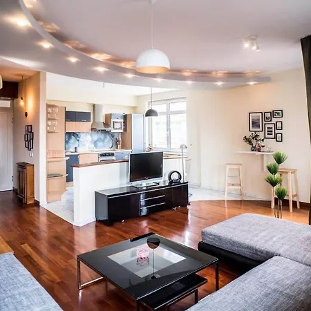 4-room With Aircon And Balcony Free Parking Appartement Budapest