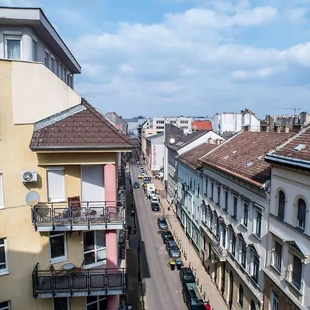 Apartament 4-room With Aircon And Balcony Free Parking