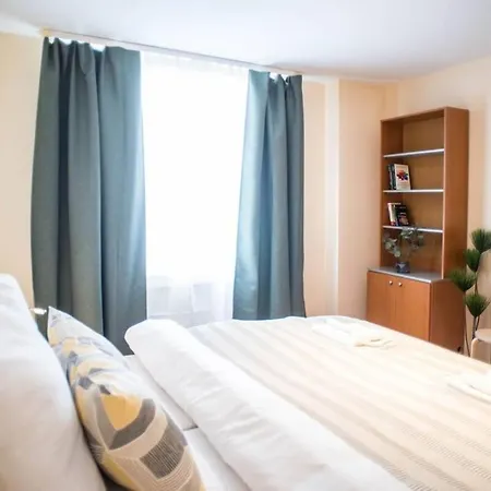Apartament 4-room With Aircon And Balcony Free Parking *