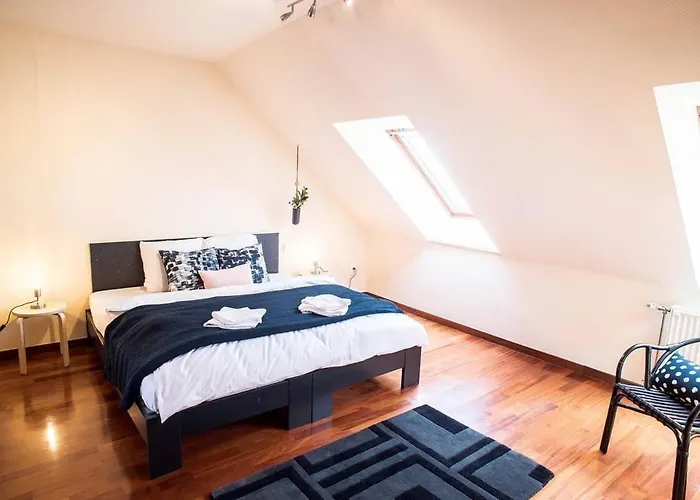 4-room With Aircon And Balcony Free Parking Apartamento