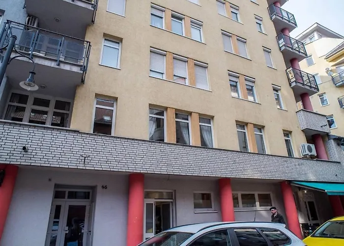 4-room With Aircon And Balcony Free Parking Apartamento *