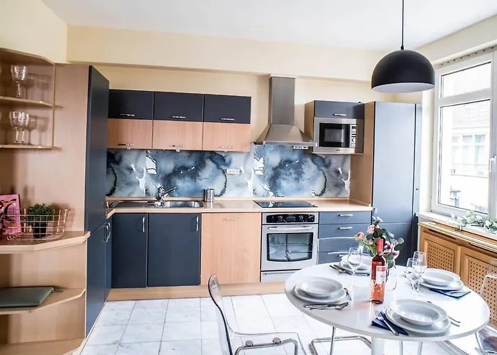 Apartamento 4-room With Aircon And Balcony Free Parking Budapest