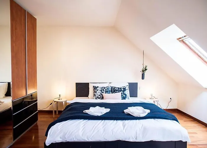 4-room With Aircon And Balcony Free Parking Apartamento Budapest